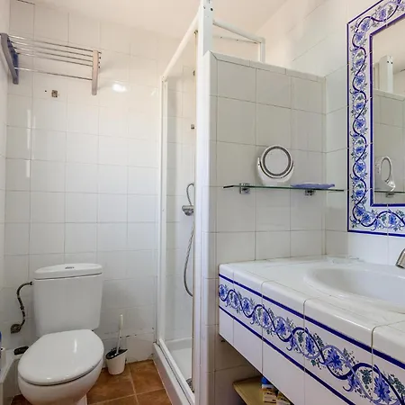 1 Bedroom Awesome In