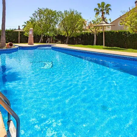 1 Bedroom Awesome In